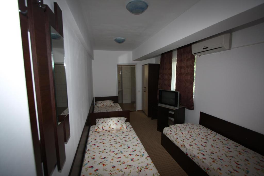 Hotel Basarab Бухарест Номер фото