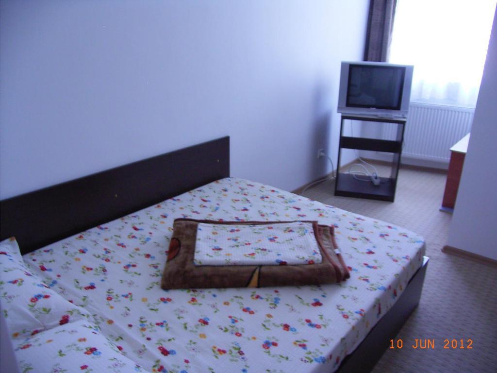 Hotel Basarab Бухарест Номер фото