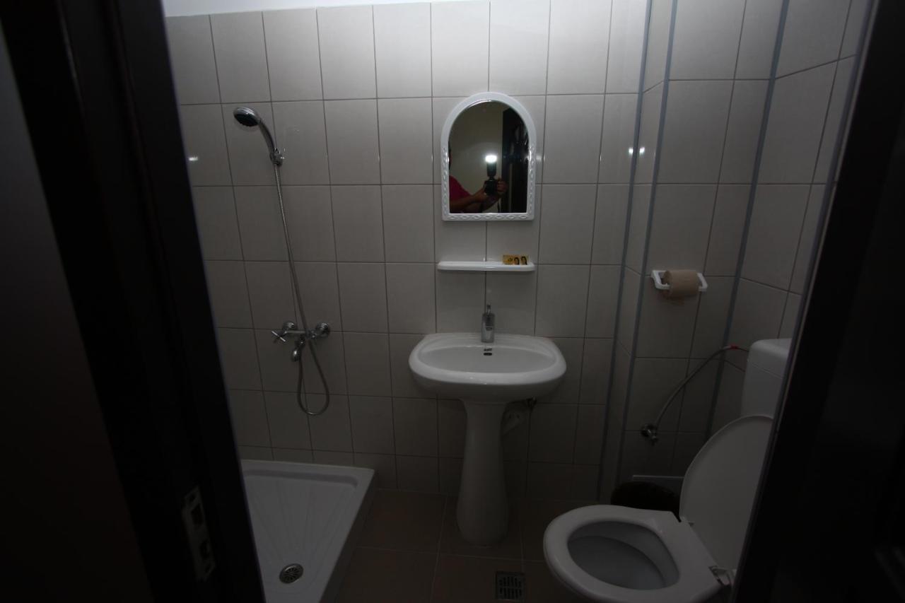 Hotel Basarab Бухарест Номер фото